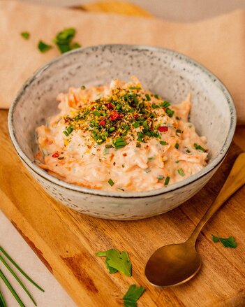 Rohkostaufstrich mit Apfel und Karotte | © SONNENTOR