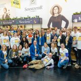 Am Foto ist das SONNENTOR Team bei der Biofach 2020 abgebildet.  | © SONNENTOR