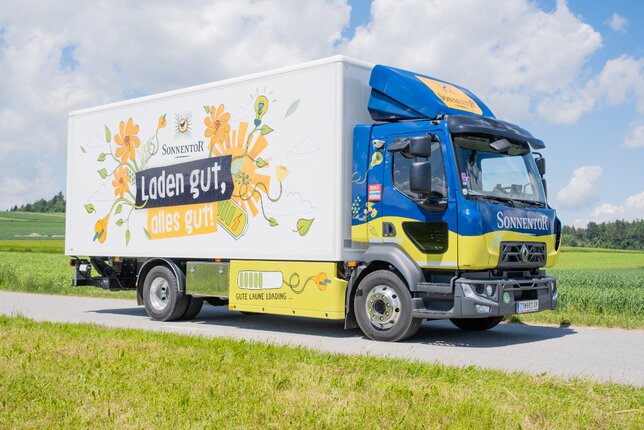Zu sehen ist der E-LKW von SONNENTOR | © SONNENTOR